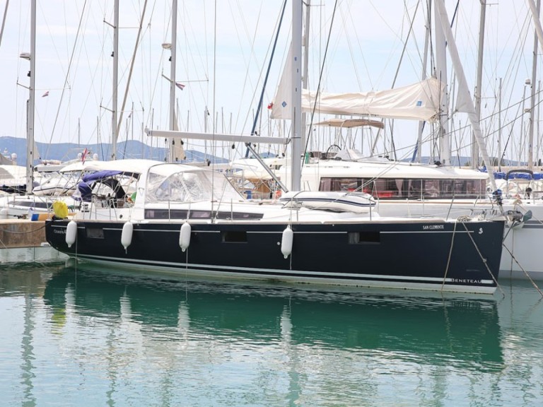 Louez un Bénéteau Oceanis 48 à Sukošan