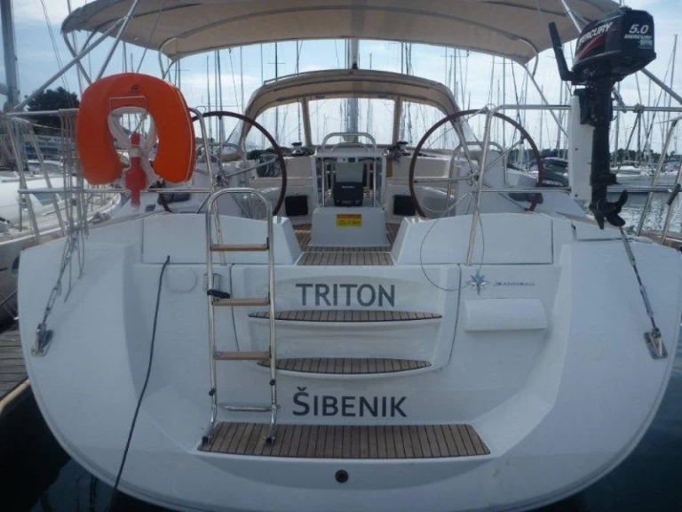 Location bateau Sukošan pas cher Jeanneau 53