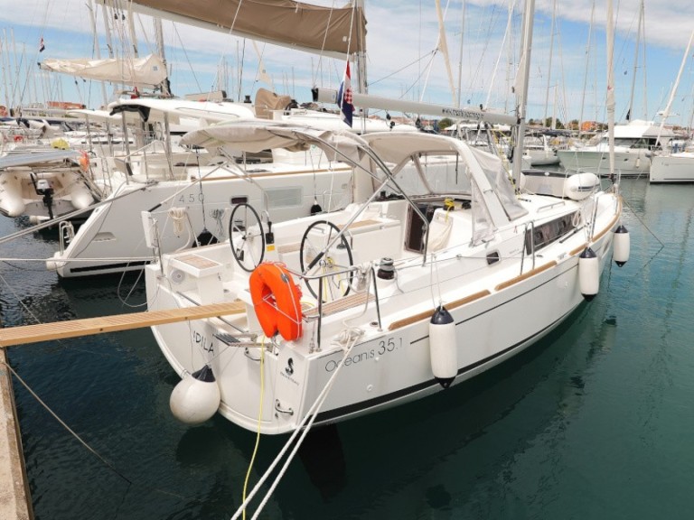 Louer Voilier avec ou sans skipper Bénéteau à Sukošan