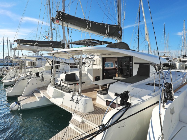 Location bateau Sukošan pas cher Lagoon 42