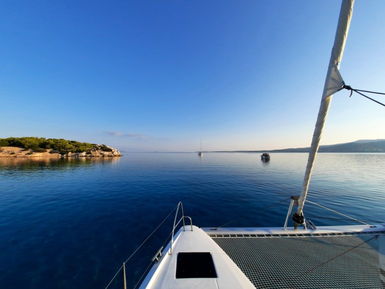 Catamaran à louer à Álimos au meilleur prix