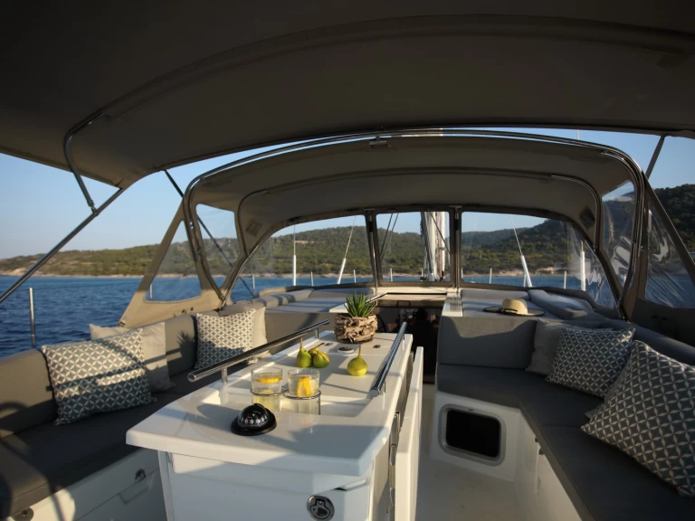 Location à Álimos - Bénéteau Oceanis 51.1 Refit 2026 sur SamBoat