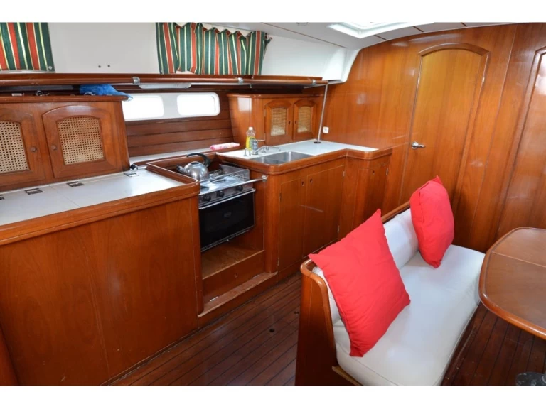 Location bateau Bénéteau Oceanis 461 à Álimos sur Samboat