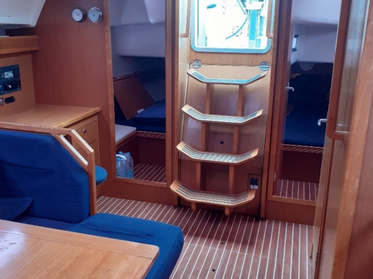 Location bateau Bavaria Bavaria 43 Cruiser à Nikiána sur Samboat