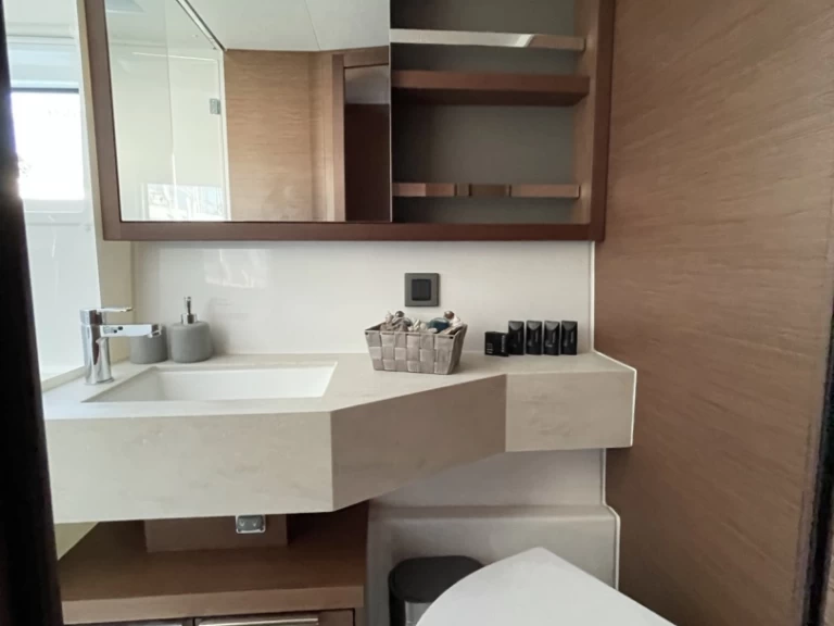 Louez un Lagoon Lagoon 46 à Néa Péramos