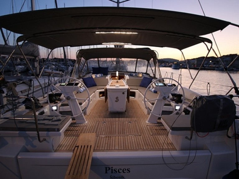 Location bateau Bénéteau Oceanis 51.1 First Line à Jezera sur Samboat