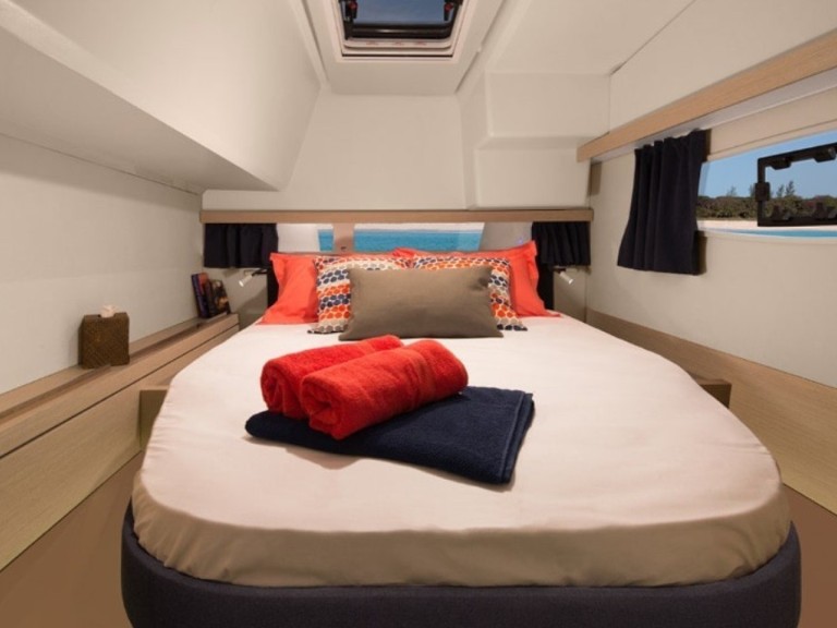 Location bateau Bas du Fort pas cher Lucia 40