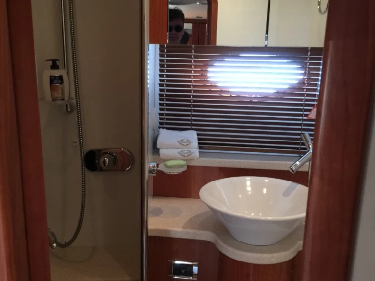 Louez un Sunseeker Manhattan 50 à Primošten