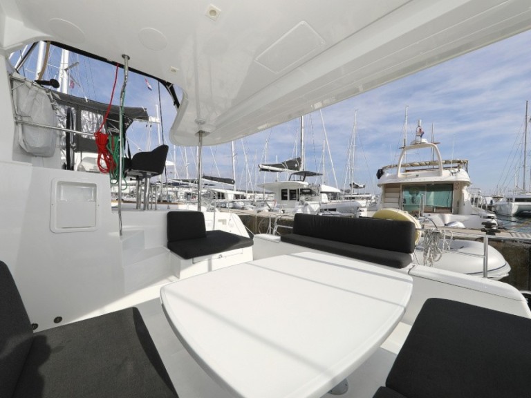 Louer Catamaran avec ou sans skipper Lagoon à Sukošan
