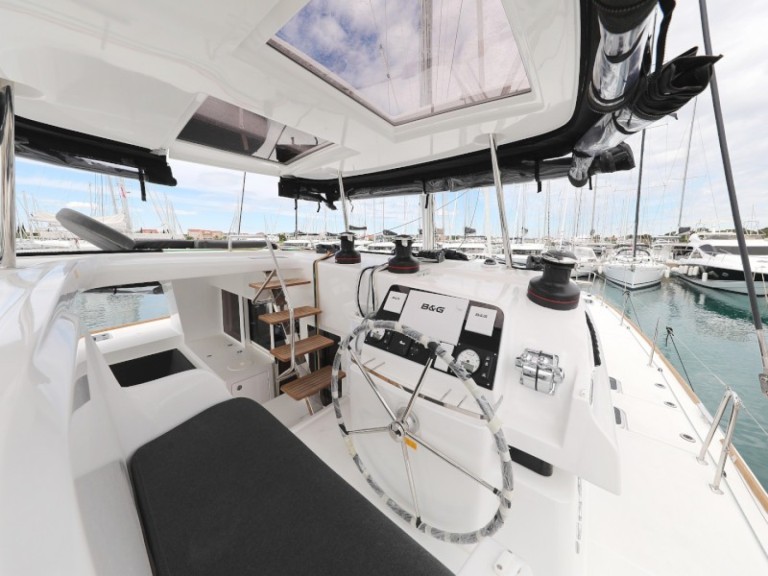 Location bateau D-Marin Dalmacija Marina pas cher Lagoon 450 Sport Top