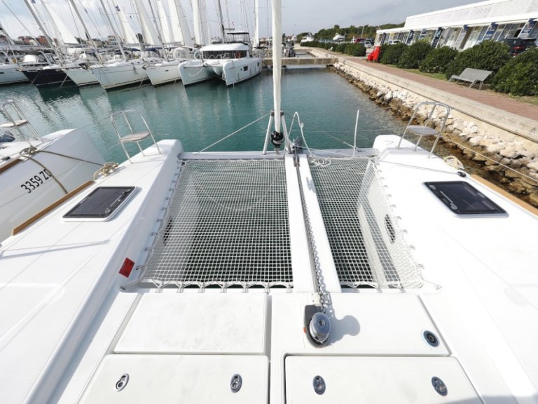 Catamaran à louer à D-Marin Dalmacija Marina au meilleur prix