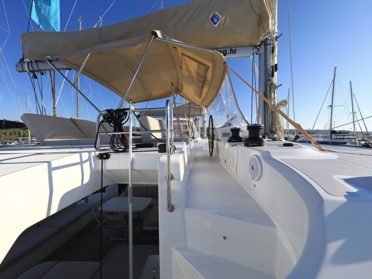Location bateau Sukošan pas cher Lagoon 50