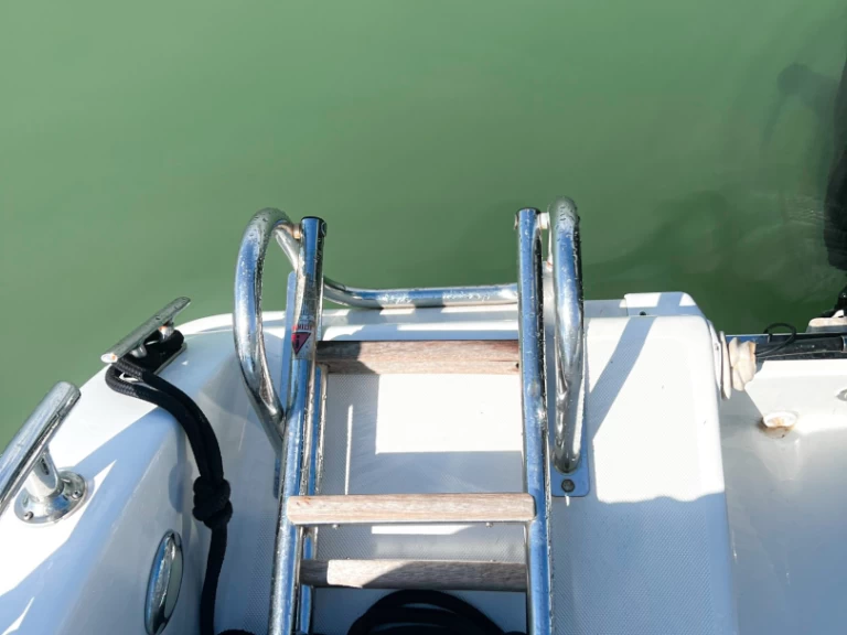 Louer Bateau à moteur avec ou sans skipper Yacht & Co. à Venise