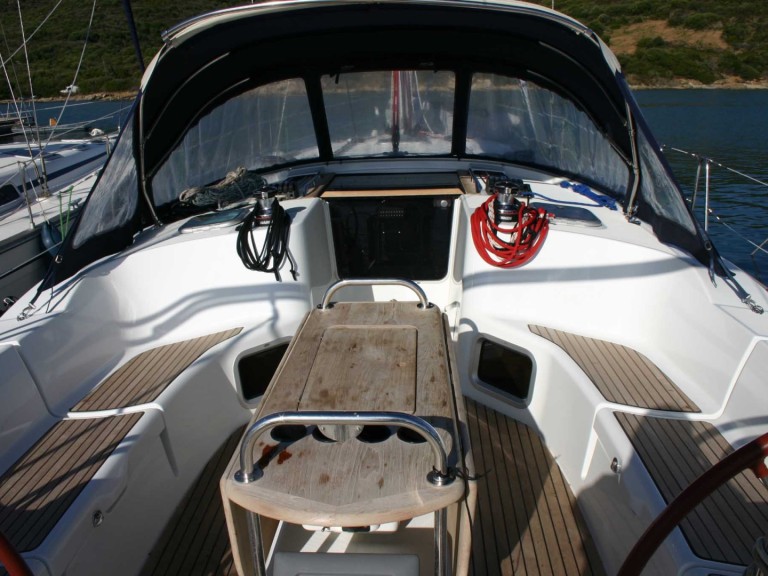 Location à Cugnana Verde - Jeanneau Sun Odyssey 44i sur SamBoat