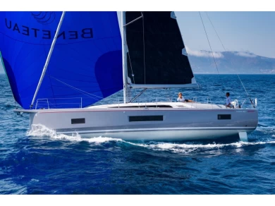 Hyr en Bénéteau Oceanis 46.1 Álimos 