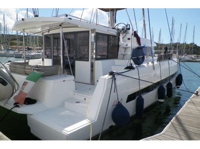 Catamaran for rent Cannigione at the best price