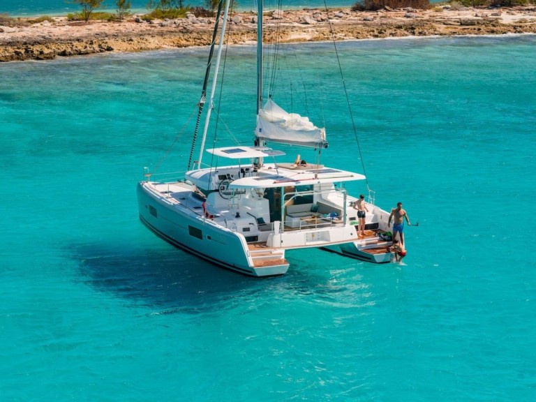 Location bateau Lagoon Lagoon 42 à Cugnana Verde sur Samboat