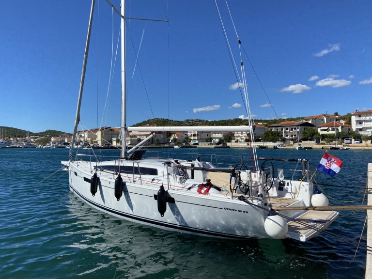 Location à Jezera - Dehler Dehler 38 SQ sur SamBoat