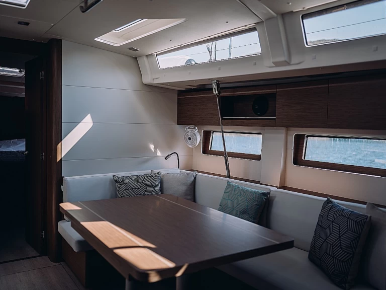 Voilier à louer à Lávrio au meilleur prix