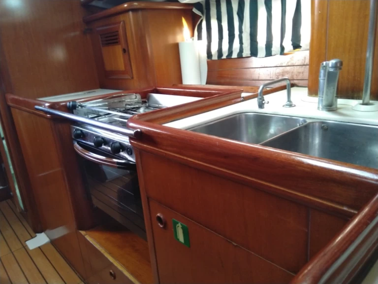 Louez un Bénéteau Oceanis 411 Clipper à Álimos