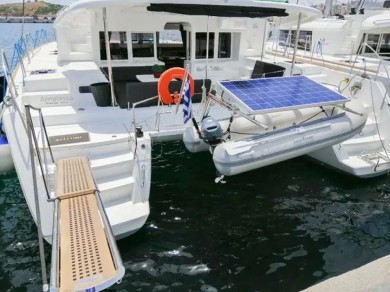 Hire a Lagoon Lagoon 450 F Nikiana Marina