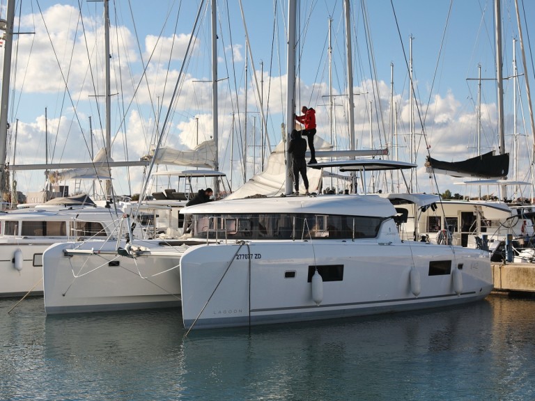 Louer Catamaran avec ou sans skipper Lagoon à Sukošan