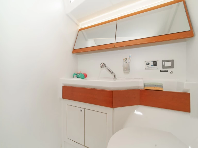 Louer Voilier avec ou sans skipper Bénéteau à Álimos