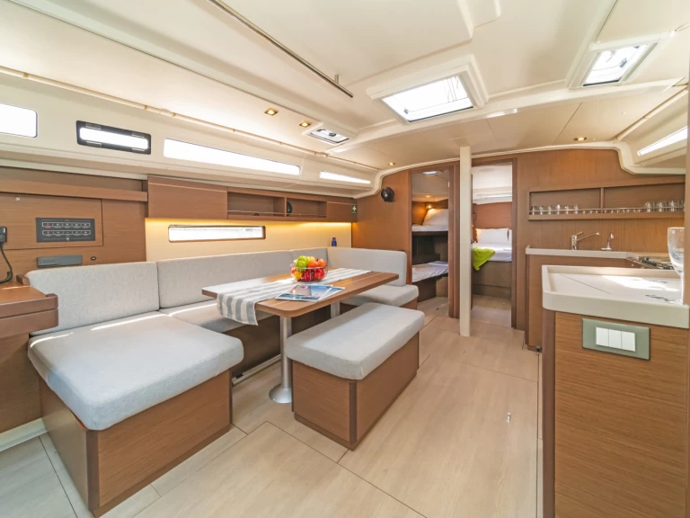 Location Voilier à Álimos - Bénéteau Oceanis 40.1