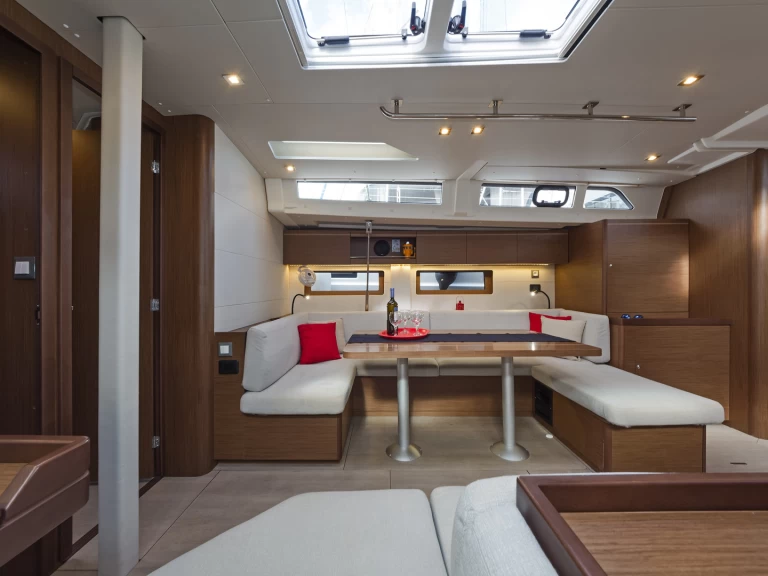 Location Voilier Bénéteau avec permis