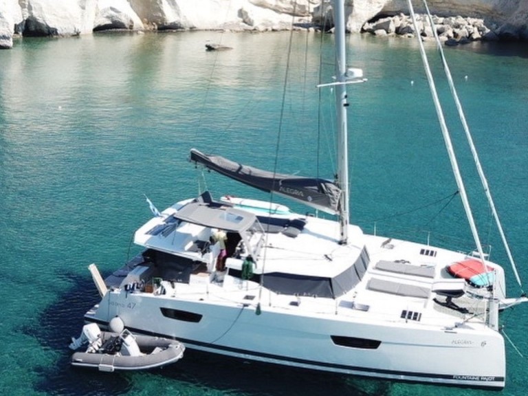 Louez un Fountaine Pajot Saona 47 à Pýlos
