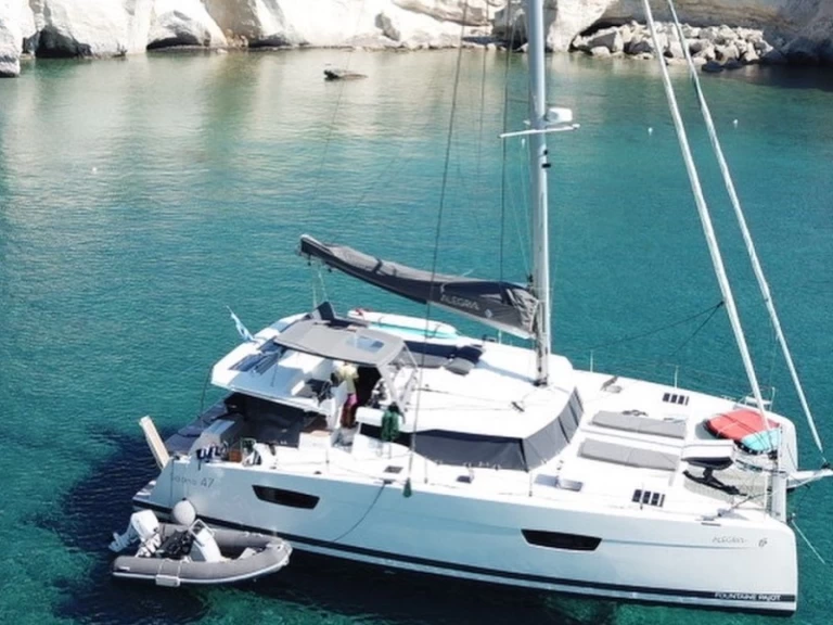 Louez un Fountaine Pajot Saona 47 à Pýlos