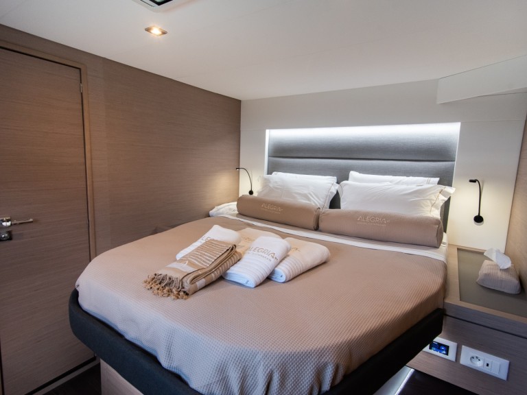 Location Catamaran Fountaine Pajot avec permis