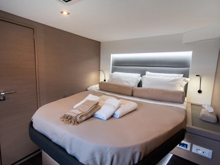 Location Catamaran Fountaine Pajot avec permis