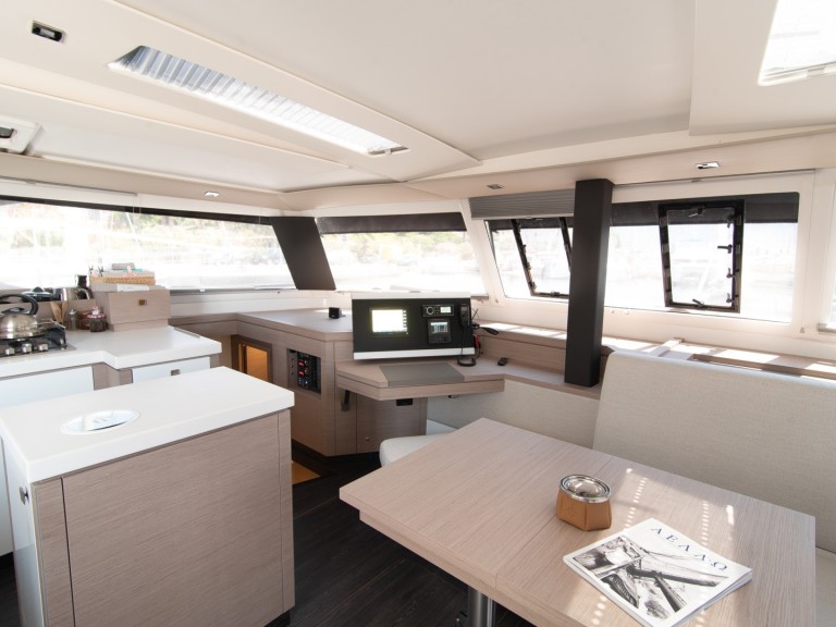 Location à Adamantas - Fountaine Pajot Saona 47 sur SamBoat