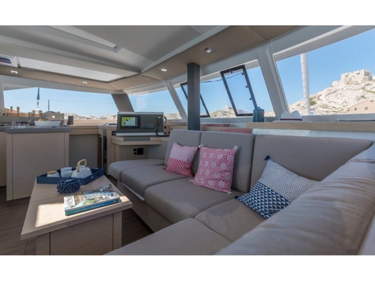 Location bateau Fountaine Pajot Astrea 42 à Castellammare di Stabia sur Samboat