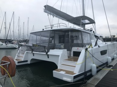 Location à Marina Veruda - Fountaine Pajot Saona 47 sur SamBoat