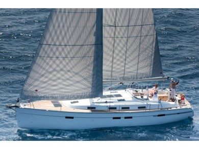 Hire Sailboat Bavaria with a boat licence