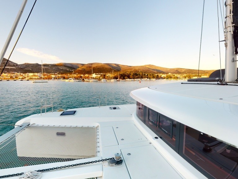 Louer Catamaran avec ou sans skipper Lagoon à Trogir