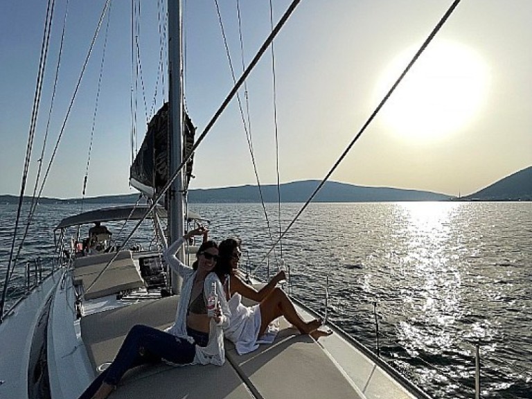 Louez un Bavaria Cruiser 46 à Kotor