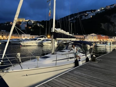 Noleggiare una Bavaria Bavaria 37 a Castellammare di Stabia