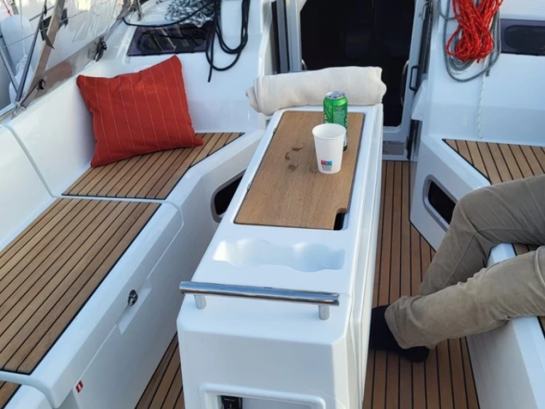 Location à Šimuni - Bénéteau Oceanis 34.1 sur SamBoat