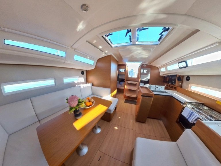 Location à Pirovac - Jeanneau Sun Odyssey 410 sur SamBoat