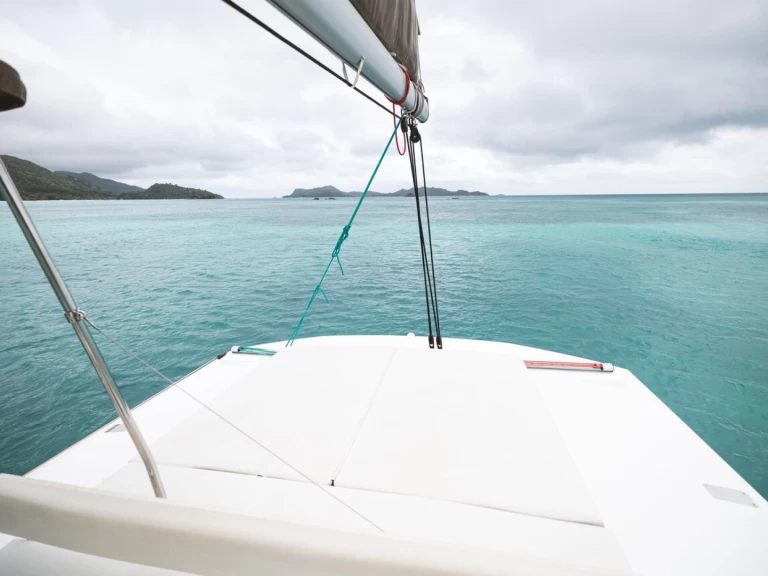 Catamaran à louer à Eden Island au meilleur prix