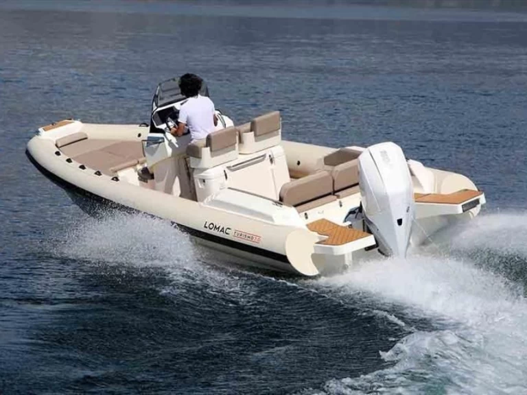 Louer Semi-rigide avec ou sans skipper Lomac à Ajaccio