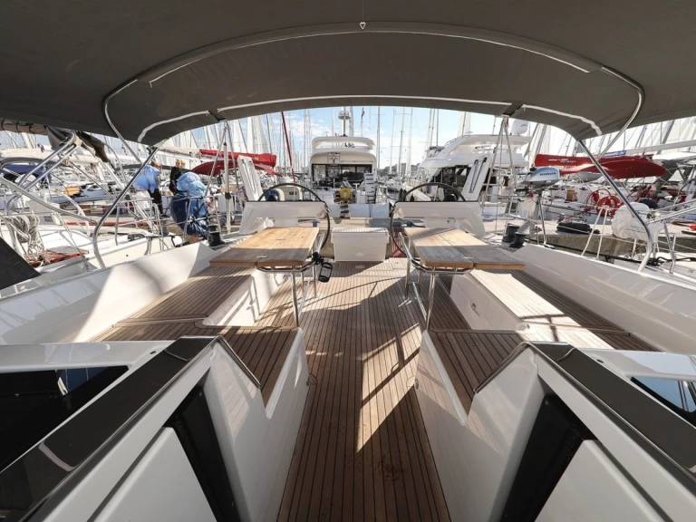 Louez un Hanse Hanse 460 à Biograd na Moru