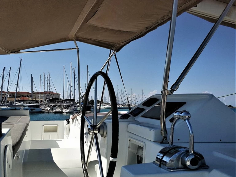 Location bateau Álimos pas cher Lagoon 450 F