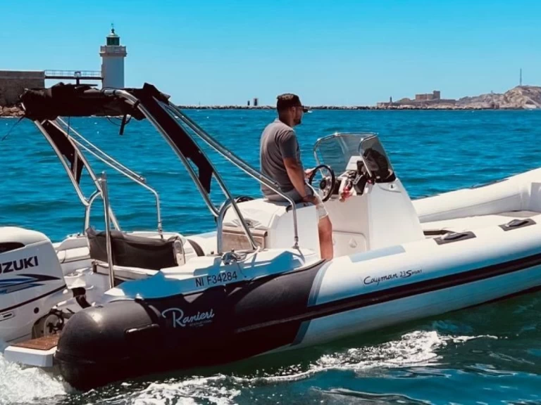 Location Semi-rigide Ranieri avec permis