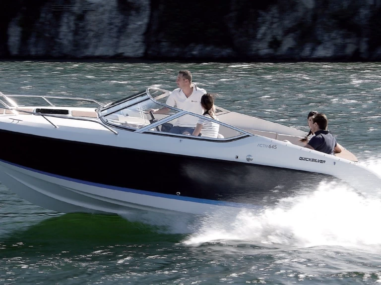 Louer Bateau à moteur avec ou sans skipper Quicksilver à Marseille