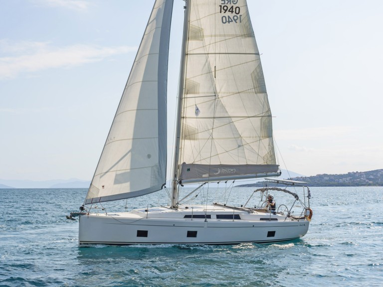 Louez un Hanse Hanse 418 à Lávrio