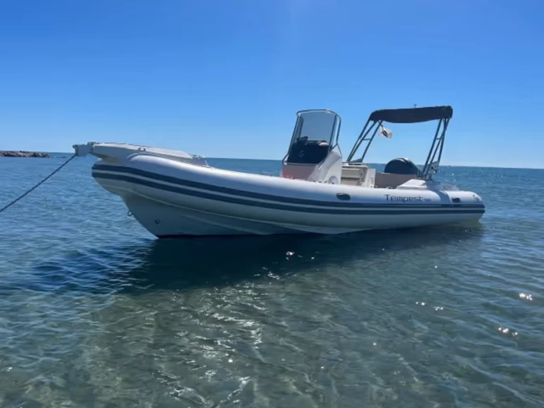 Semi-rigide à louer à Lège-Cap-Ferret au meilleur prix